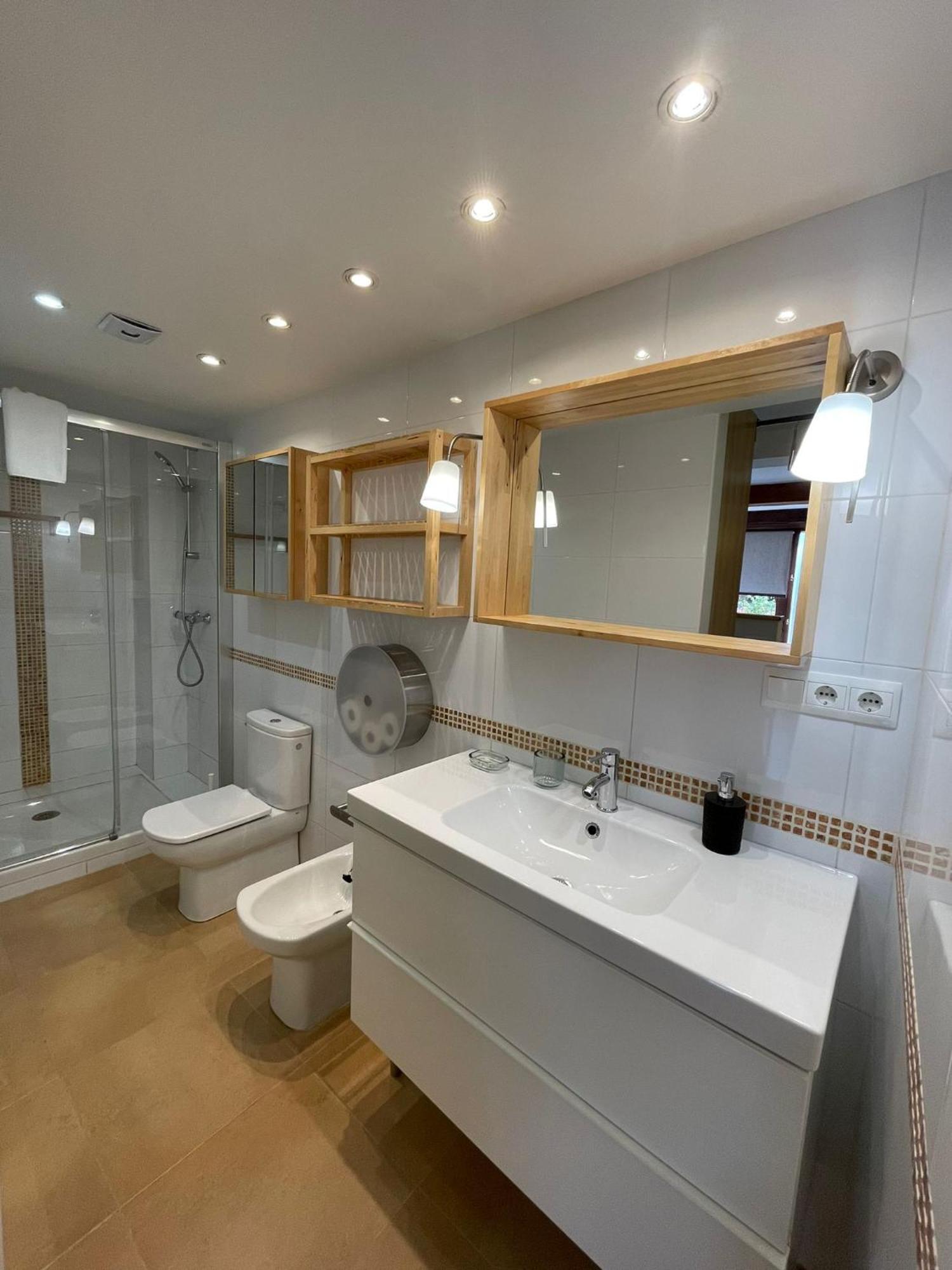 Apartamentos Playa Galizano Luaran gambar